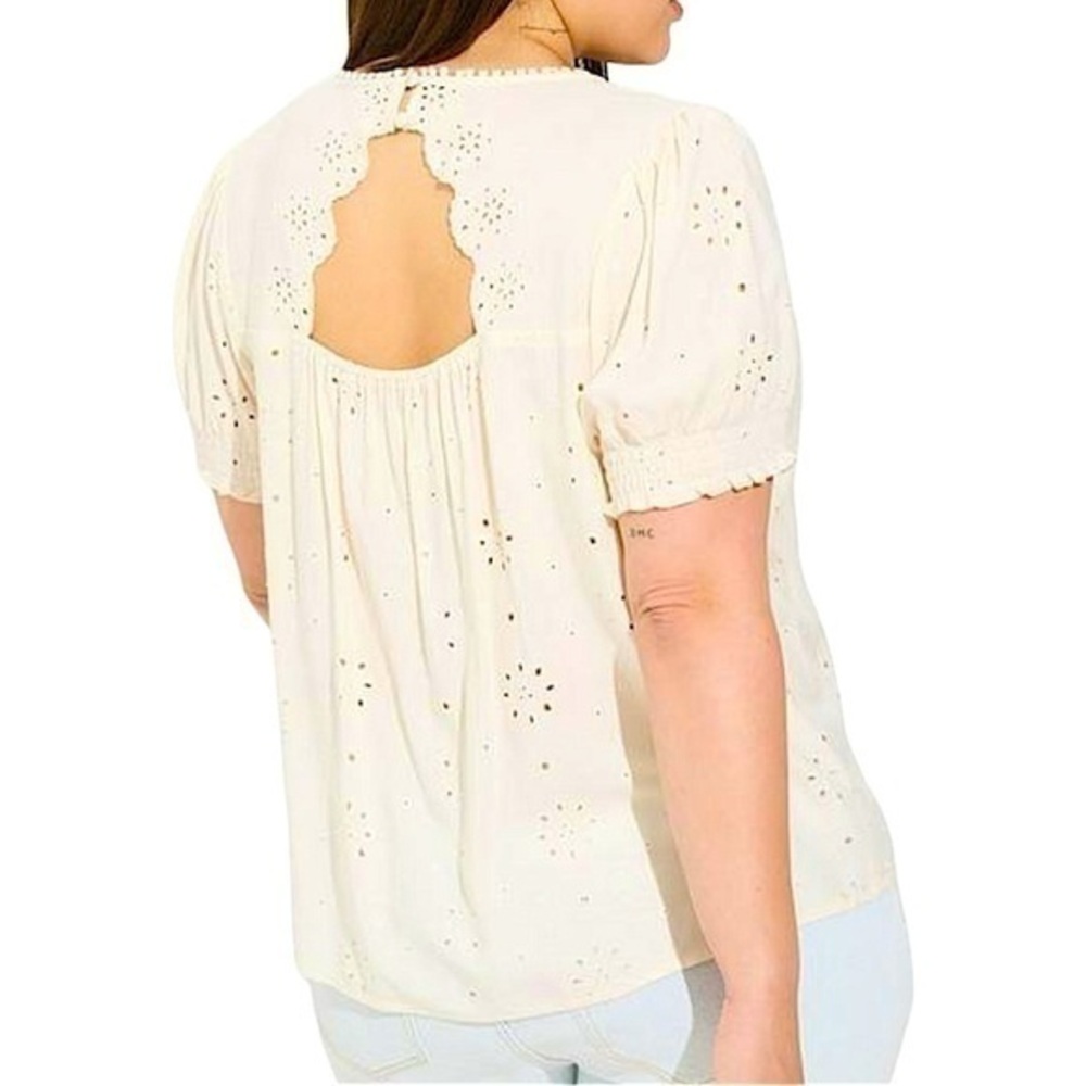 TORRID Abbey‎ Challis Eyelet Back Cutout Top NWT
